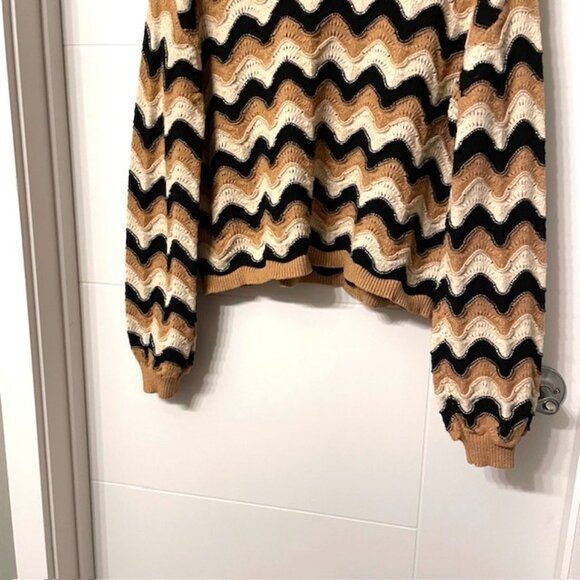 Lumiere Wavy Printed Chevron Knit Sweater Tan Cream Black Size Large - Picture 4 of 13